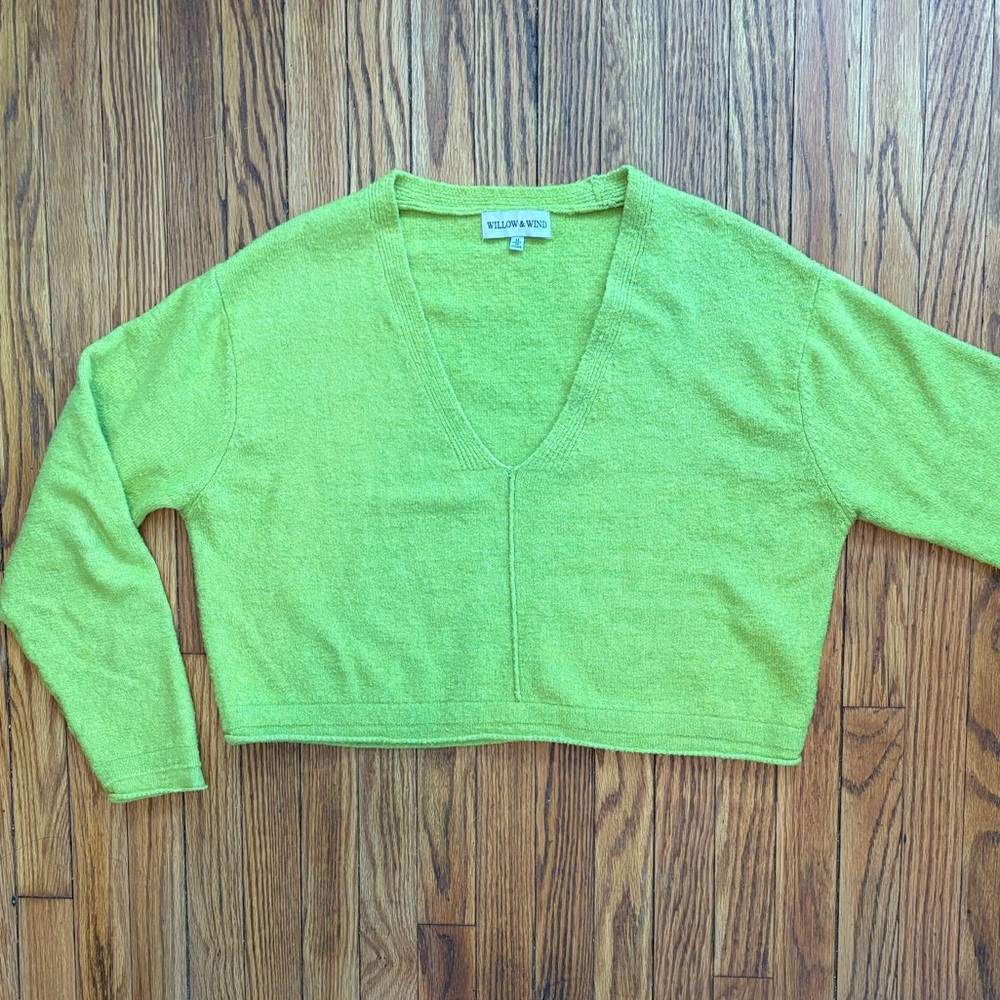 Willow & Wind lime green cropped sweater size medium